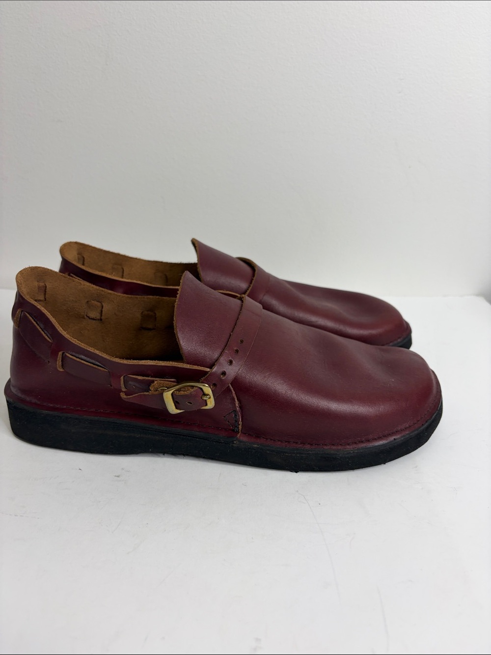 Aurora Shoe Co Middle English Shoes Mens 11 C Oxblood Red Leather Slip On Clogs